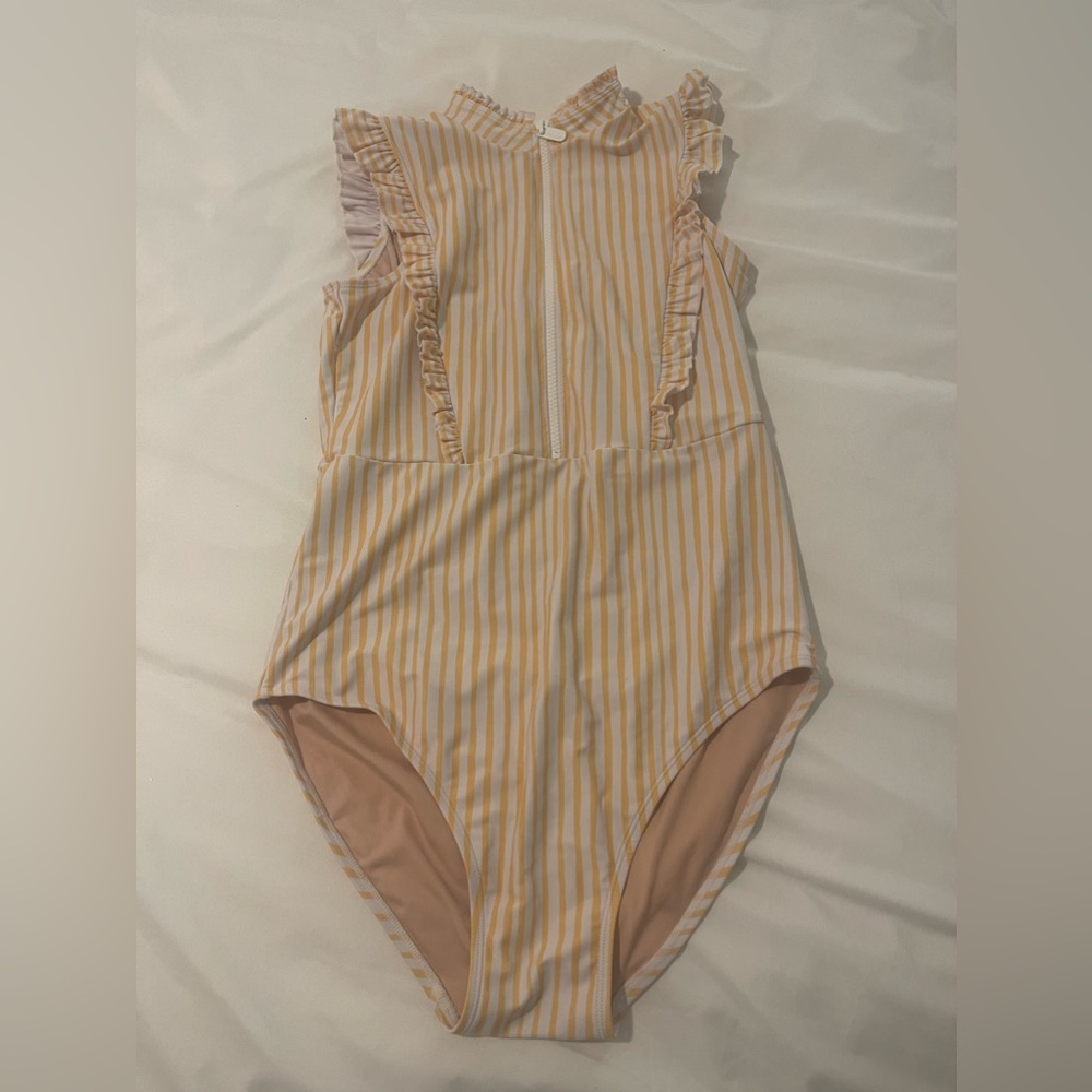 Bella - Sleeveless Ruffle One Piece Swimsuit Mott 50